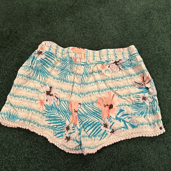 Flowy shorts - Picture 2 of 3